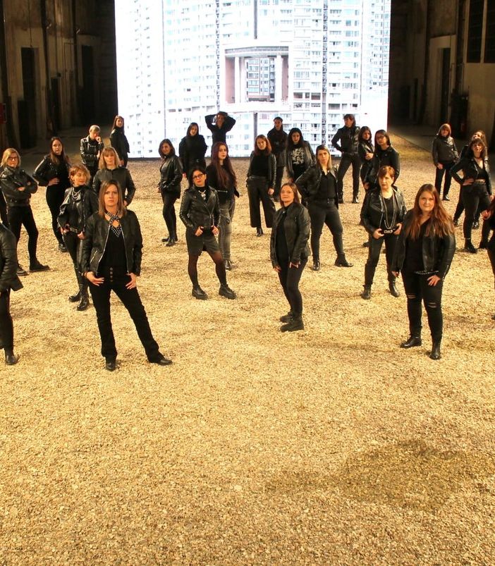 Il Queens Choir si esibirà per raccogliere fondi e per dire no alla guerra