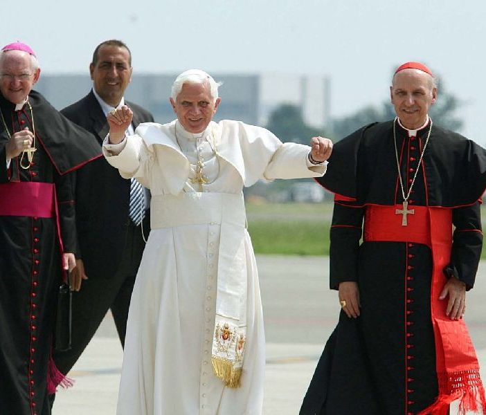 Papa Ratzinger con il cardinal Poletto, foto di Diocesi Torino