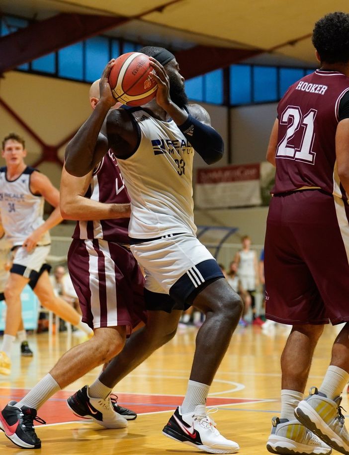Basket, buoni segnali per la Reale Mutua nel test contro Livorno