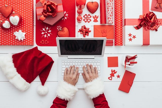 Il Natale è alle porte, ma sul web la corsa ai regali è partita già a metà novembre