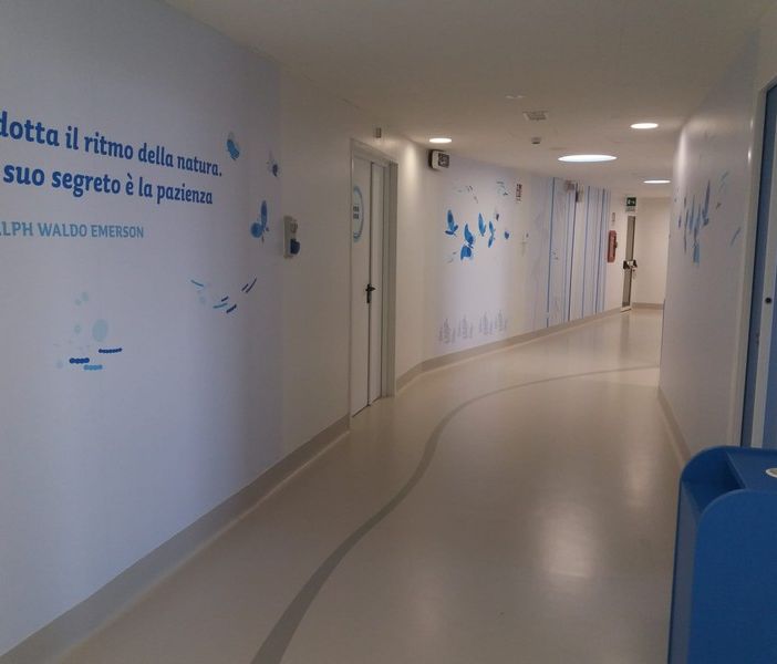 “Missione Sorriso” della Fondazione Lene Thun: la Vigilia di Natale all’Oncologia Pediatrica dell’ospedale Regina Margherita