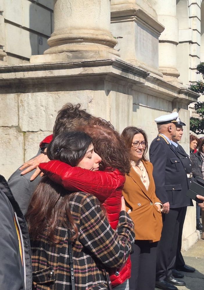 Nove anni fa la strage del Bardo. Torino ricorda le vittime con un minuto di silenzio 'assordante'
