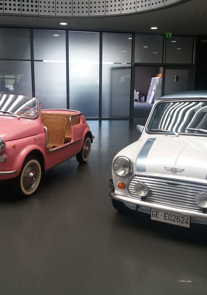 Diciassette veicoli di lusso sequestrati dalla finanza ora esposti al Museo dell'Automobile [FOTO]