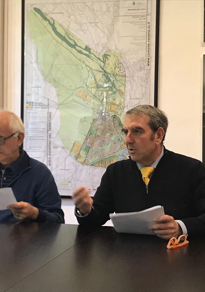A Venaria si spacca il M5s, ma il sindaco Falcone rilancia: “Non mi dimetto, compattiamo la maggioranza” [VIDEO]