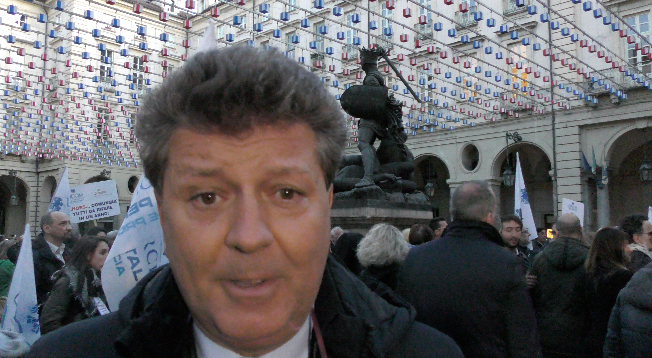 Caos Ztl, Roberto Rosso attacca Appendino: “Ha comprato 150 pullman diesel che inquinano” [VIDEO]