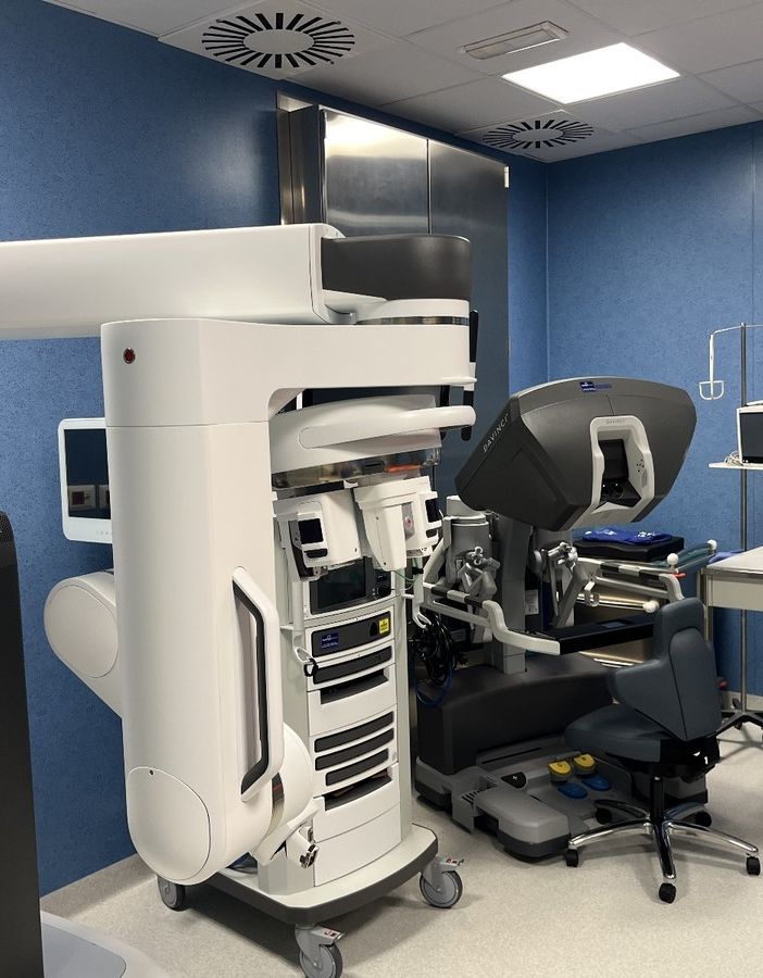 Alle Molinette il robot Da Vinci asporta grosso tumore in una paziente di 76 anni sveglia