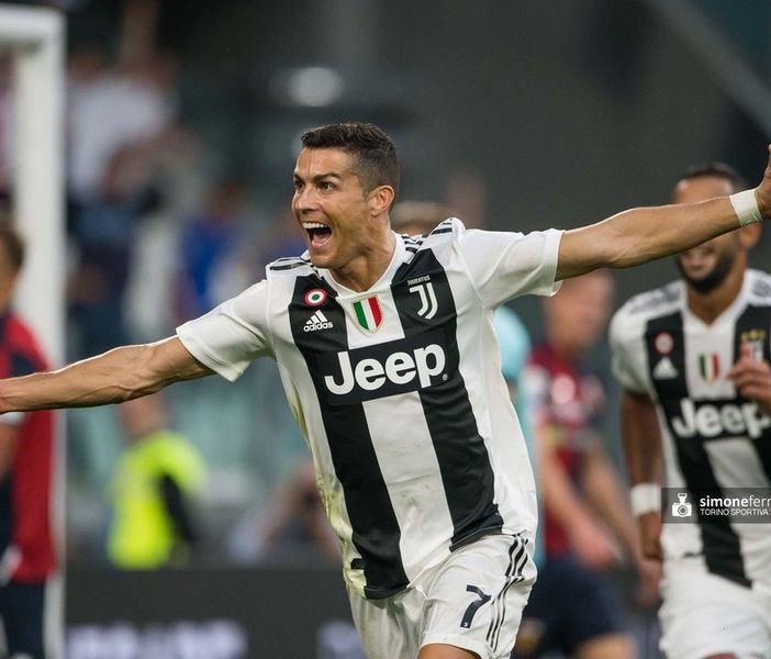La mamma di Ronaldo ai giornalisti: &quot;Felice che sia alla Juve, io resterò a vivere in Portogallo&quot;