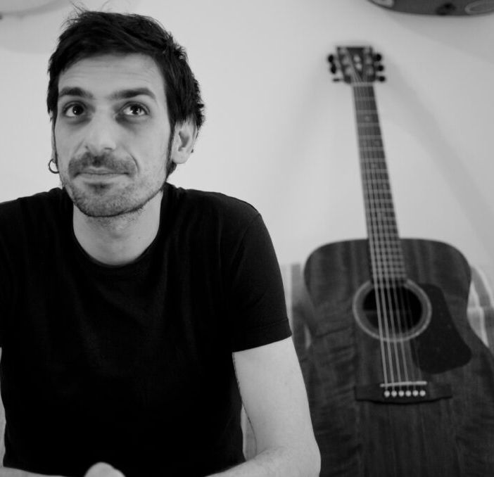 Nuove note, Roncea: &quot;La mia musica? Una ricerca di equilibrio in una realtà acrobatica&quot;