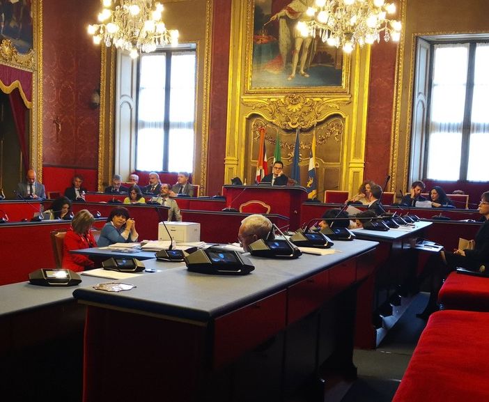 La Sala Rossa in difesa dei lavoratori di Mercatone Uno