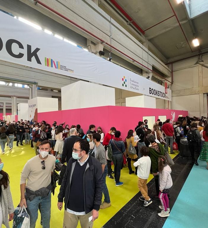 Salone del Libro: tra gli ospiti attesi di oggi Roberto Saviano, Roberto Vecchioni e Camihawke