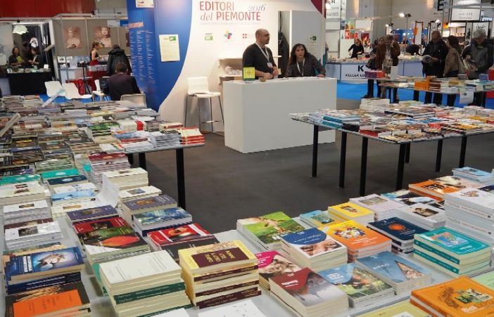 Mediazioni fallite, Regione e Comune perdono il Salone del Libro