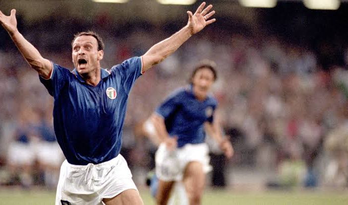 Il mondo del calcio in ansia per Toto' Schillaci, l'eroe delle Notti Magiche