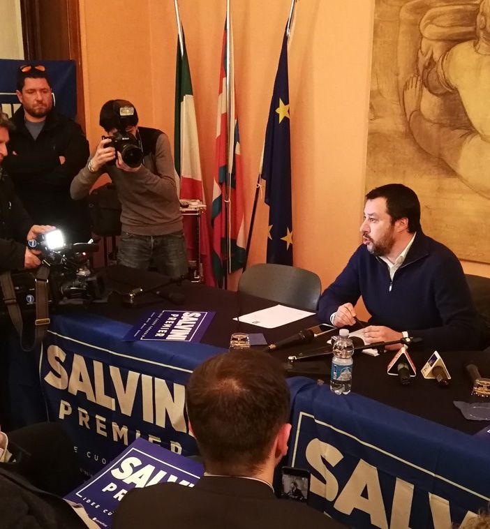 Salvini a Torino: “La Lega abbia più voti per avere un governo che tiri dritto” (VIDEO)