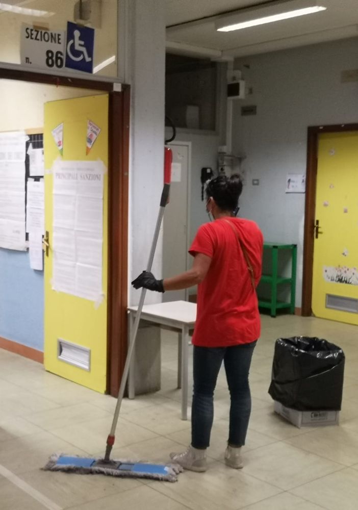 Caos sanificazioni ai seggi, il Comune ammette: &quot;Valutiamo se chiedere i danni alla ditta di pulizia&quot;