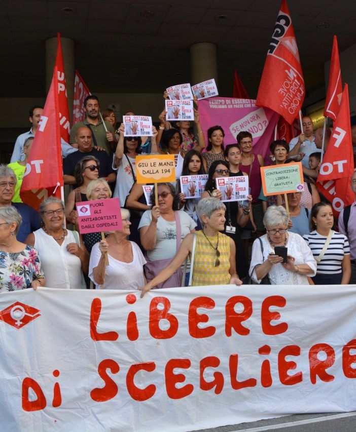 Manifestazione al Sant'Anna contro la stanza &quot;anti-aborto&quot;, ma Marrone insiste: &quot;Noi andiamo avanti&quot;