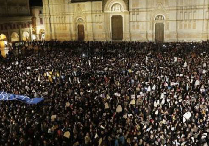 Foto presa dal profilo Facebook 6000 Sardine Torino