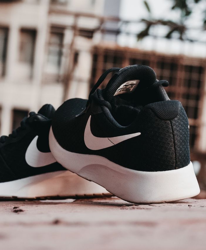 Sneaker e scarpe sportive di moda nel 2021