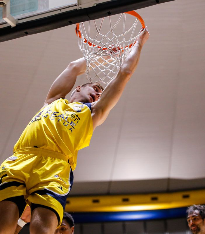 schiacciata di basket