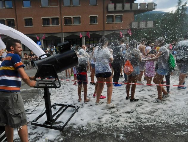 Bardonecchia, grande successo per il primo Schiuma Party