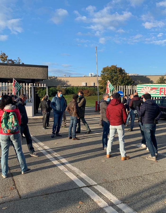 La manifestazione che si è tenuta due settimane fa davanti ai cancelli dell'azienda