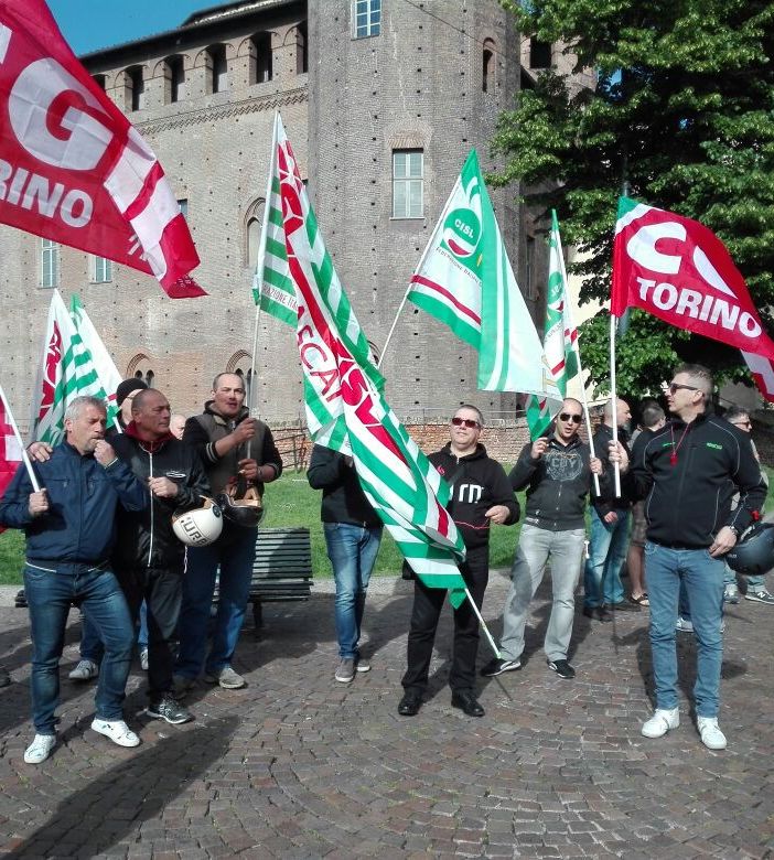 Vigilanza privata: i dipendenti SicurItalia protestano davanti alla Prefettura di Torino