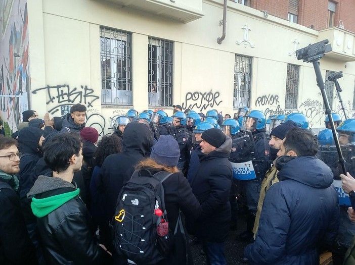 Scontri al Campus Einaudi, Viale (Radicali): &quot;Daspo urbano per il Fuan&quot;