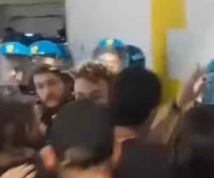 Nuovi scontri all'Università tra studenti e polizia, Grimaldi: “È ancora lecito contestare senza vedere teste rotte?”