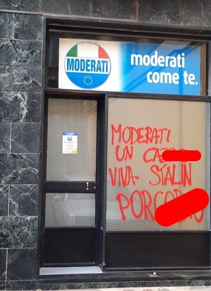 Imbrattata la sede dei Moderati. Magliano e Salerno: &quot;Rispondiamo con un sorriso&quot;