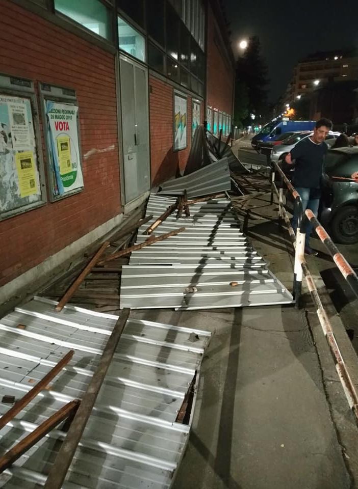 Torino, crollo del tetto dell'elementare Chiovini: ipotesi cedimento sostegni