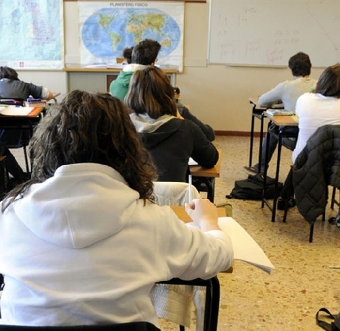 Greenpeace lancia l'allarme: &quot;Nuvole di biossidio di azoto e veleni intorno alla scuole di Torino&quot;