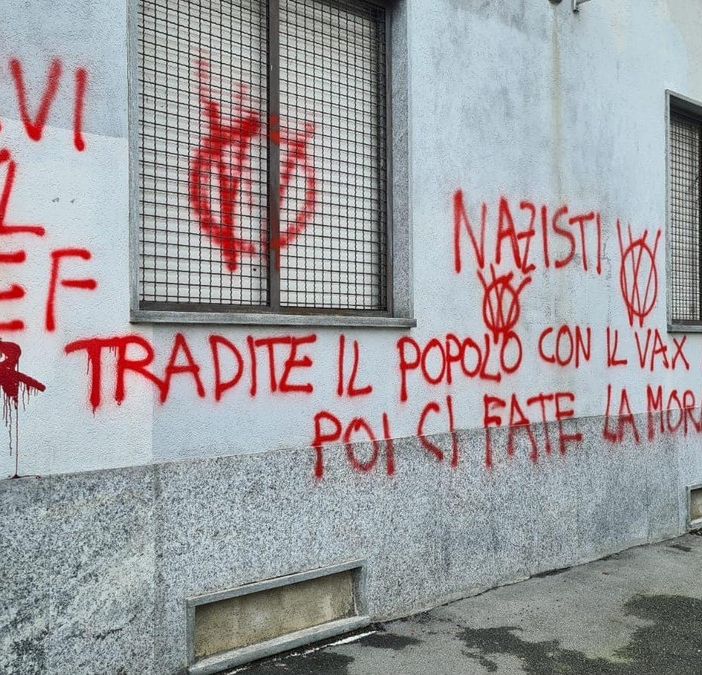 sede lega in barriera vandalizzata