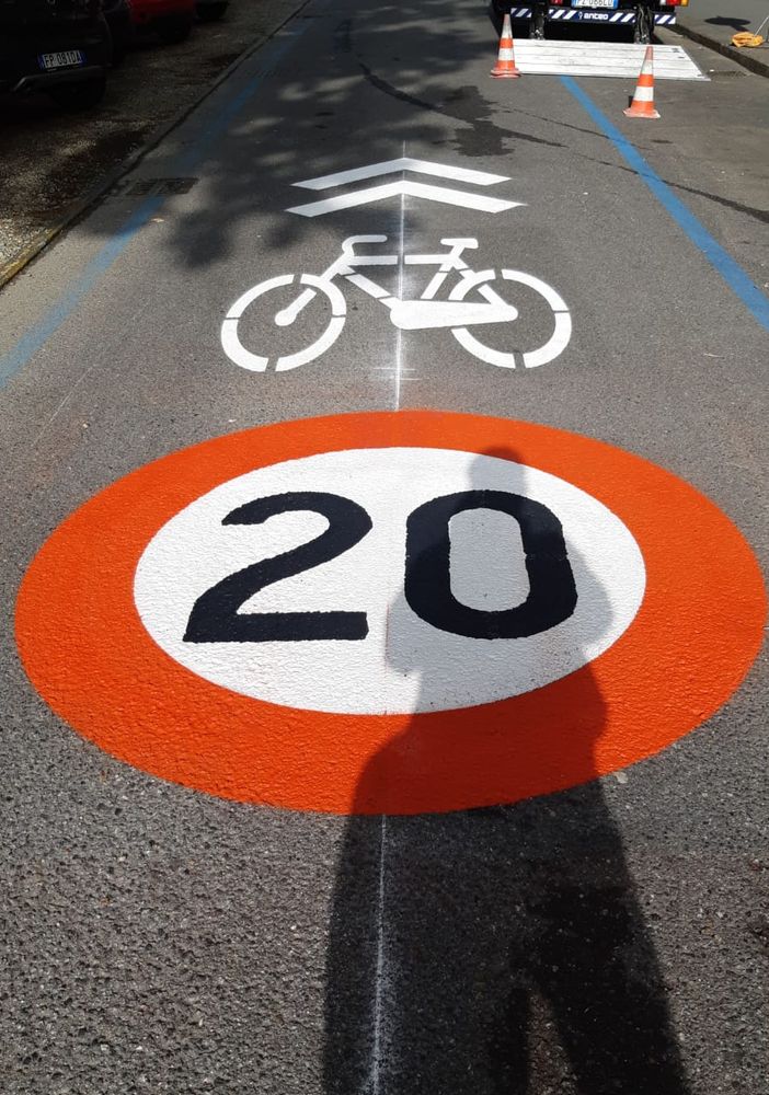 segnaletica biciclette controviale