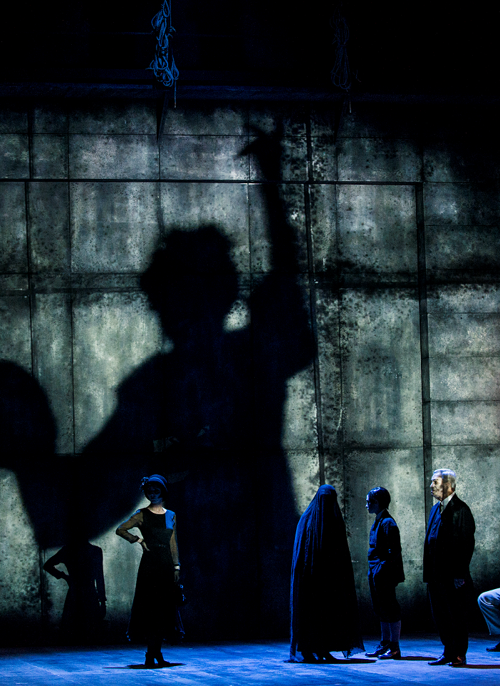Al teatro Astra in scena i &quot;Sei personaggi in cerca d'autore&quot;