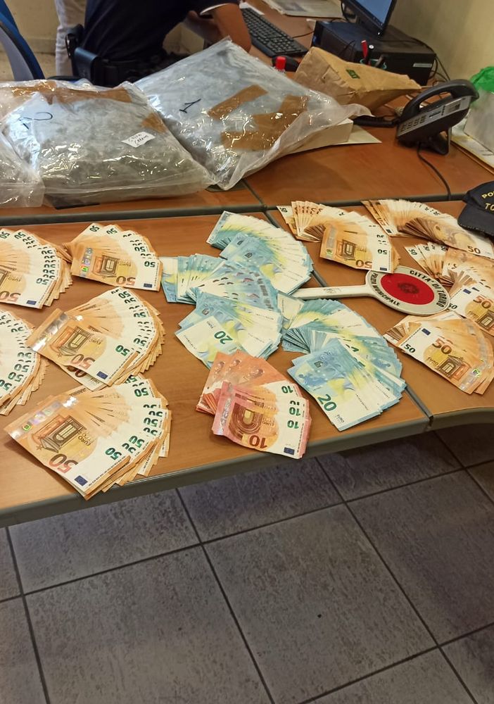 soldi e droga sequestrati