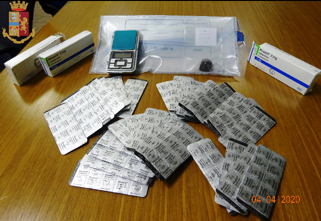 Serata domestica a base di hashish e benzodiazepina: denunciato spacciatore a Torino
