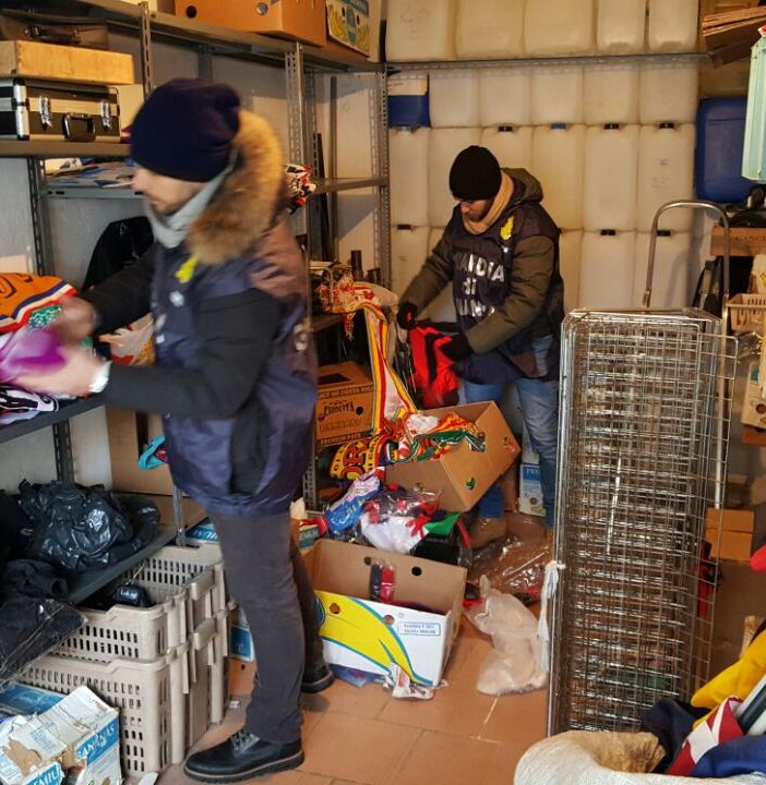 Falsi gadget e capi d’abbigliamento delle squadre di calcio: sequestrati 140.000 articoli
