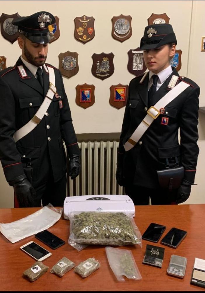 Favria, i carabinieri arrestano la donna pusher che gestiva un &quot;market&quot; aperto 24 ore su 24 [VIDEO]