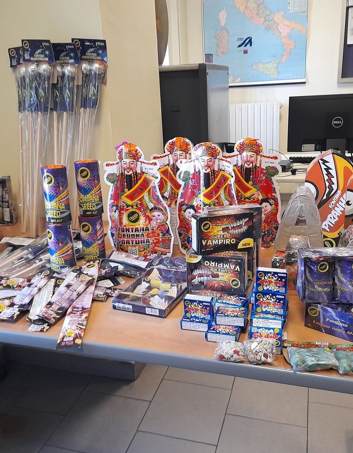 fuochi d'artificio illegali