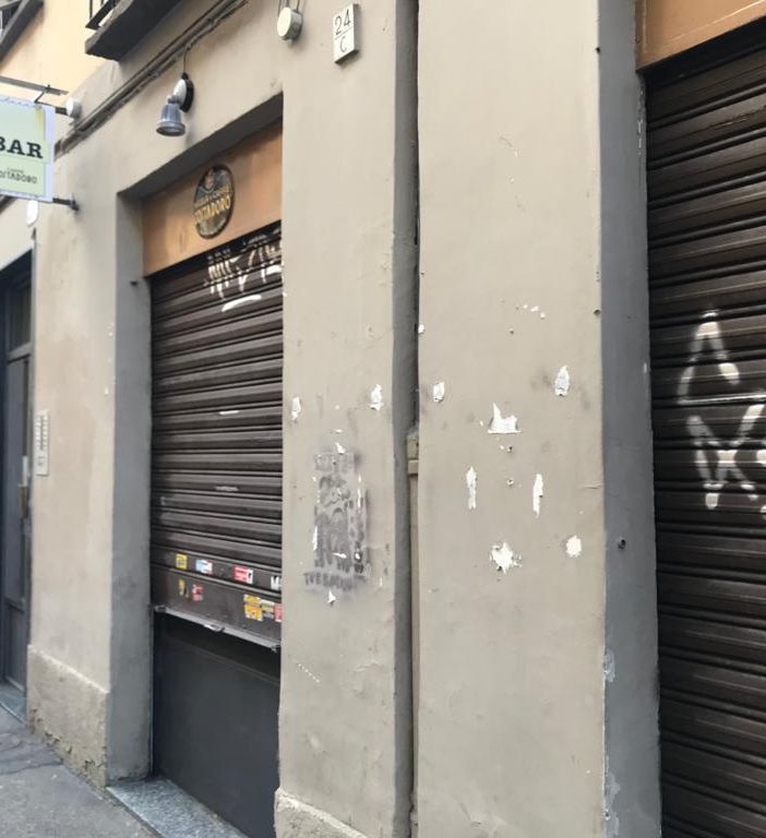 Il grido di dolore di via del Carmine: chiudono i negozi, il commercio in ginocchio causa Covid [FOTO e VIDEO]