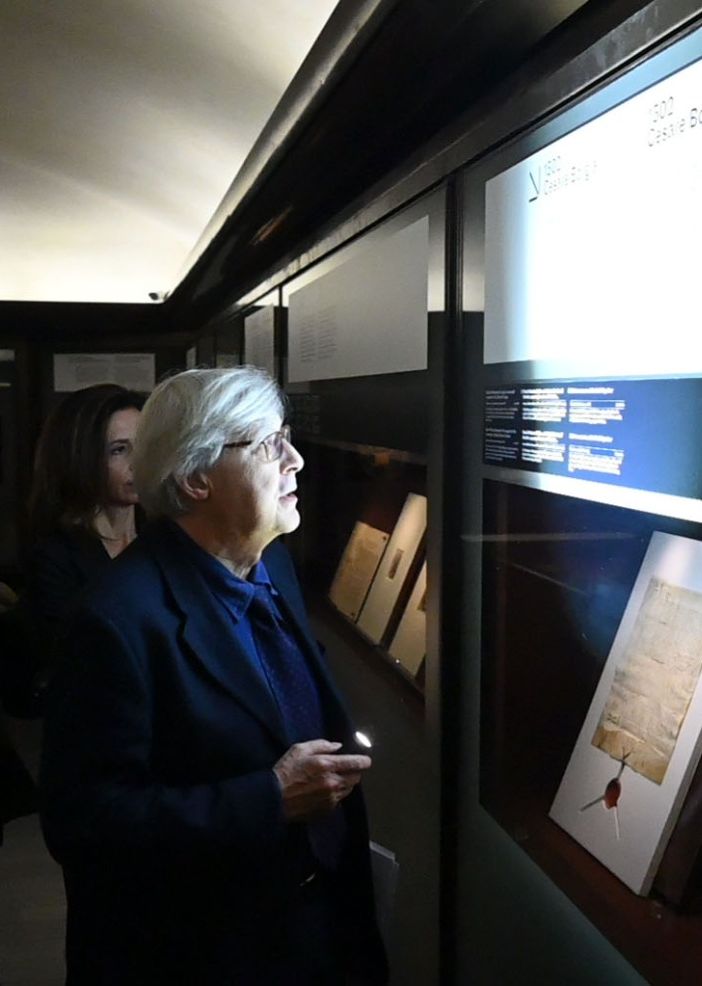 sgarbi alla mostra su leonardo