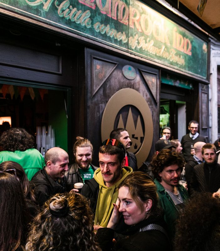irish pub