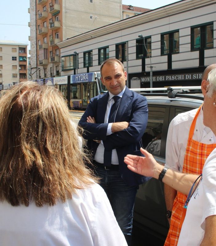 Lo Russo in Barriera di Milano, lo scetticismo della Circoscrizione 6: "Bene il sopralluogo, ma servono fatti" Lo Russo in Barriera di Milano, lo scetticismo della Circoscrizione 6: "Bene il sopralluogo, ma servono fatti"