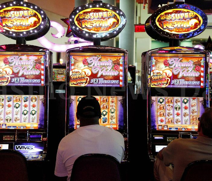 Video-slot illegali, maxi-sanzione a un bar torinese