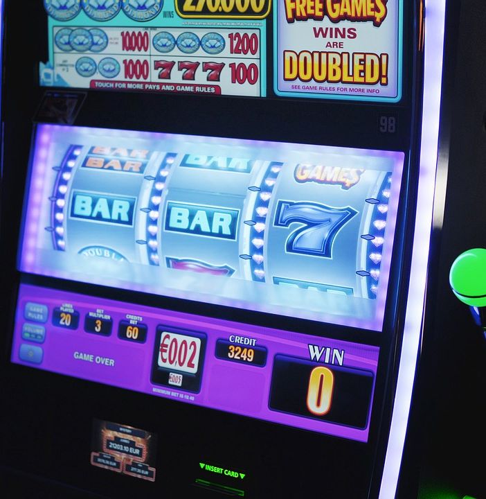 Qual'è la differenza tra le slot machine in un casinò online?
