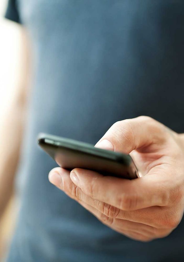 Coronavirus, dai vocali alla certificazione &quot;digitale&quot;: la Polizia dichiara guerra alle fake news
