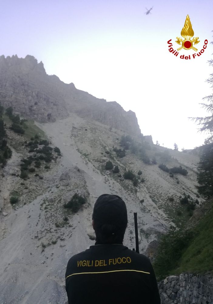 I Vigili del Fuoco soccorrono due escursionisti rimasti bloccati sul monte Chaberton