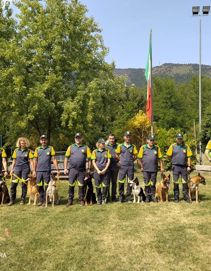 soccorritori con cani