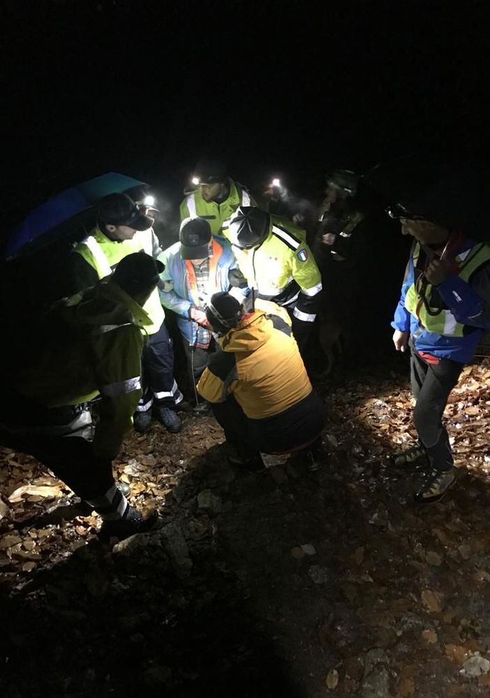 Cumiana, cercatore di funghi di 81 anni salvato dal soccorso alpino