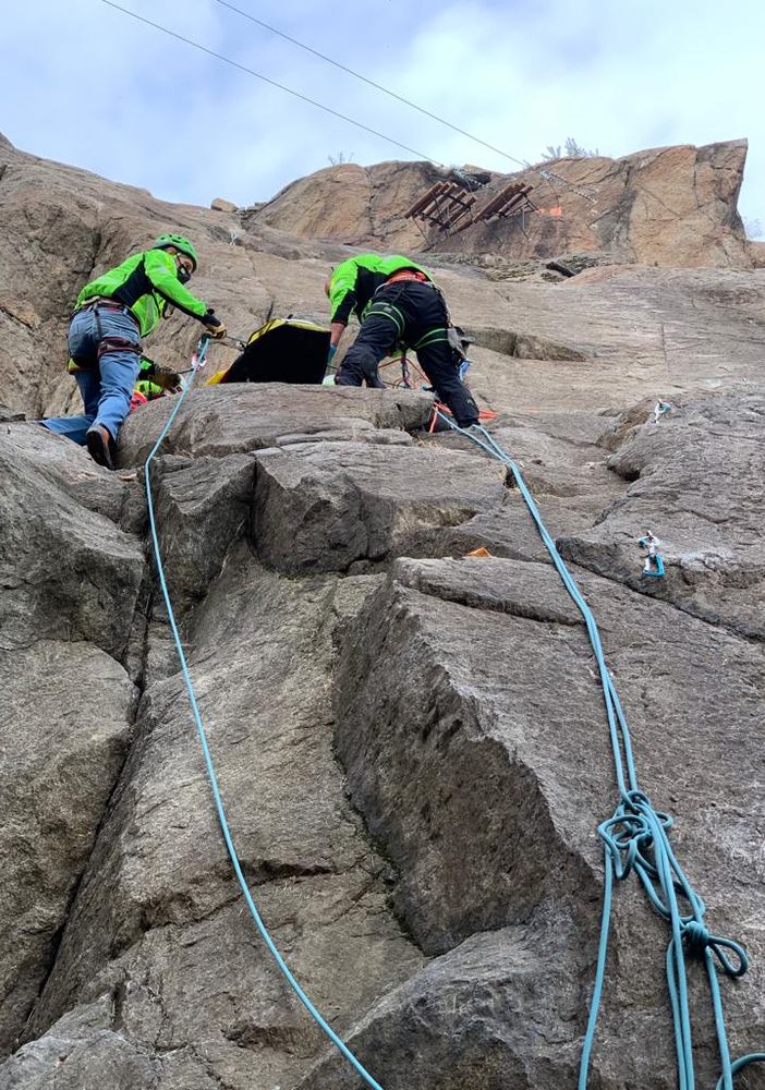 Il Soccorso Alpino porta in salvo scalatrice caduta durante un'arrampicata alla falesia di Montestrutto