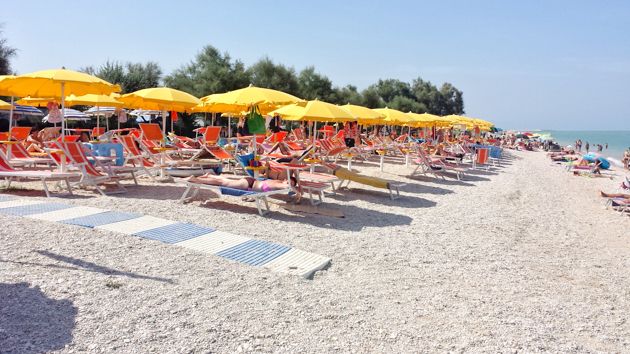 Nichelino, al via le iscrizioni per i soggiorni marini estivi per over 55 in Toscana e Romagna